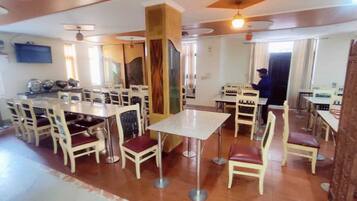 Desayuno buffet incluido todos los días