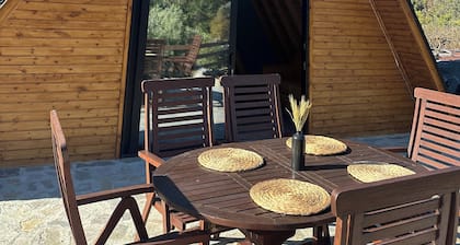 Private Glamping Cabin with BBQ - Ideal Family Getaway