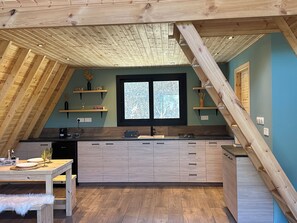 Fridge, stovetop, cookware/dishes/utensils, dining tables - Private Glamping Cabin with BBQ - Ideal Family Getaway (Limasol)