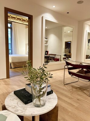 TV - STORNI Barcelona (Barcelona)