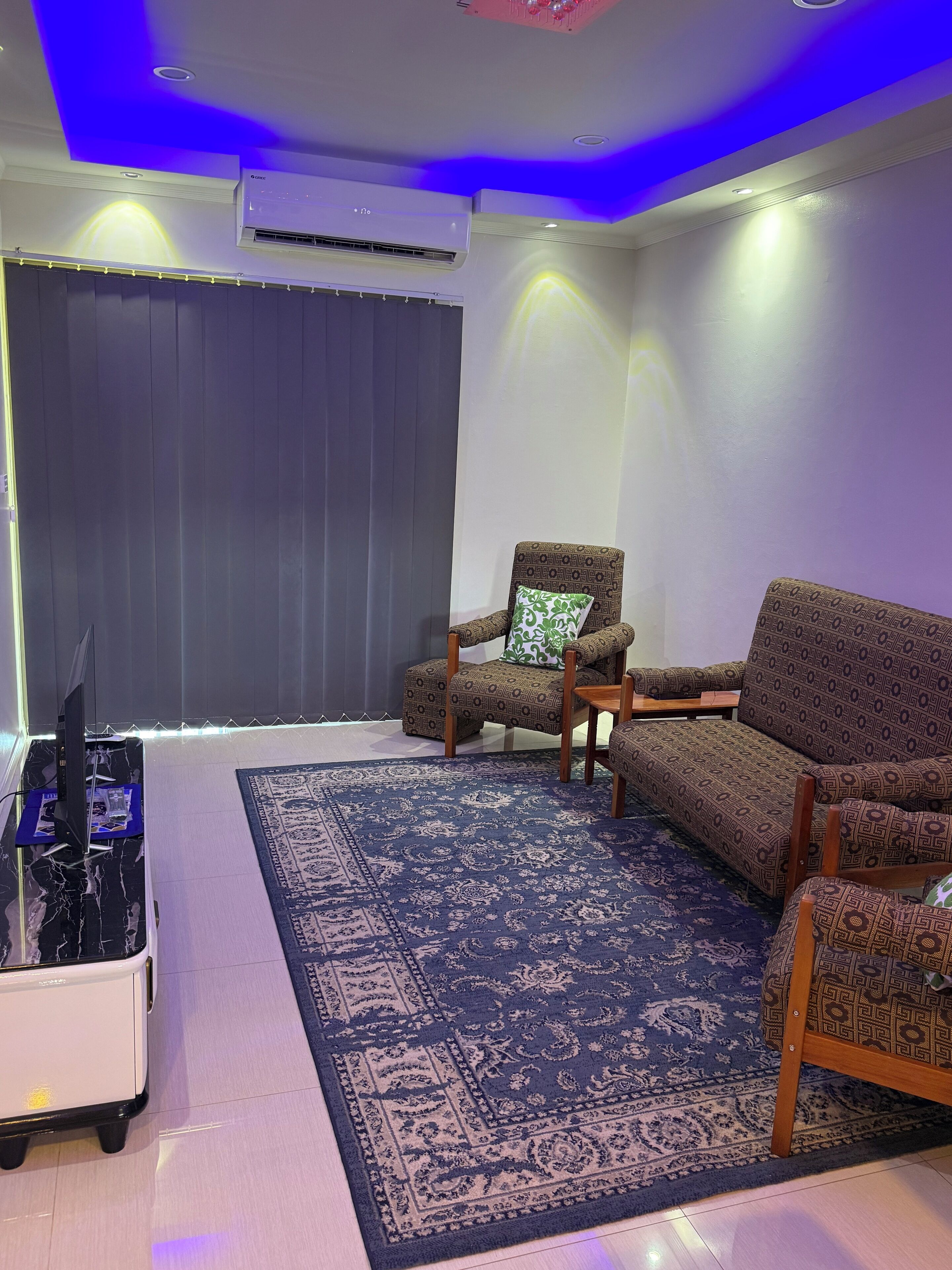 Superior Apartment, Mountain View | Living area