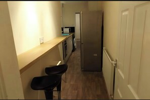 Dormitorio compartido, 1 habitación, fumadores | Comedor