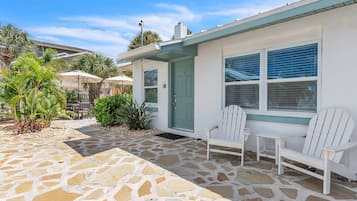 Cabin, 1 Queen Bed with Sofa bed (Family Bungalow) | Terrace/patio