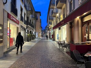 تناول الطعام بالخارج