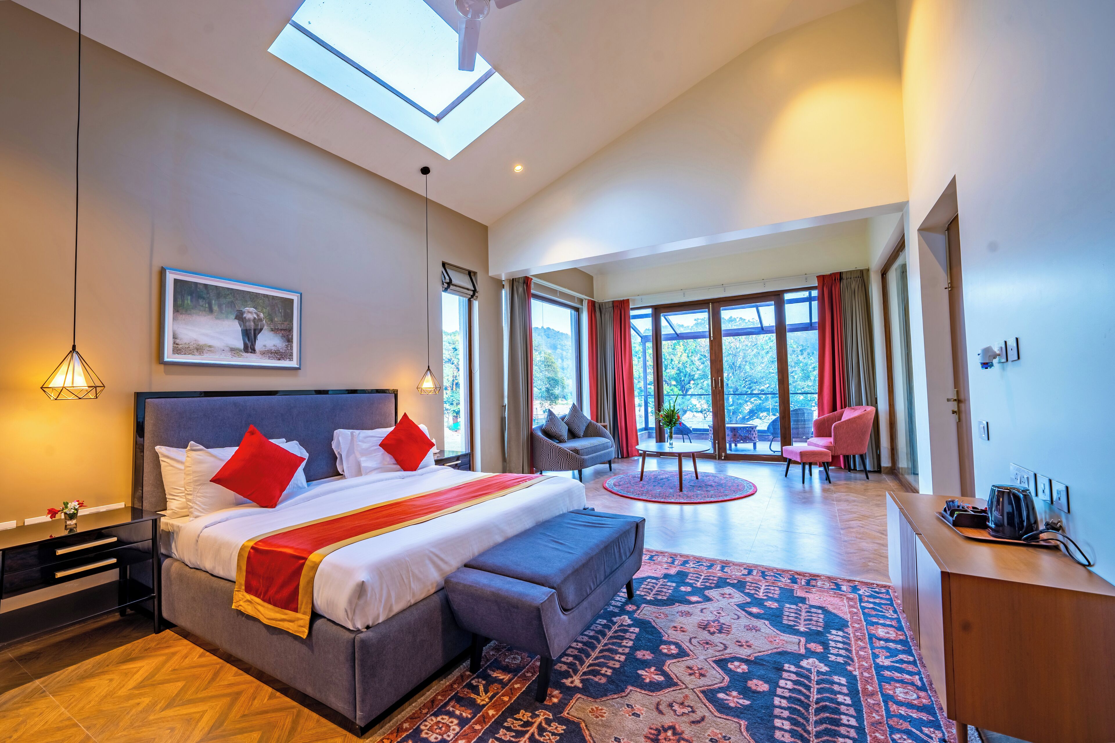 Presidentiële kamer | Een bureau, een laptopwerkplek, een strijkplank/strijkijzer, gratis wifi