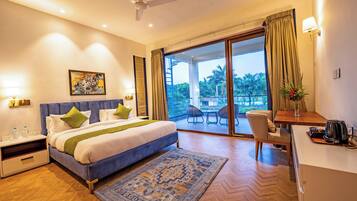 Riverine Suite with River View | Desk, laptop workspace, iron/ironing board, free WiFi