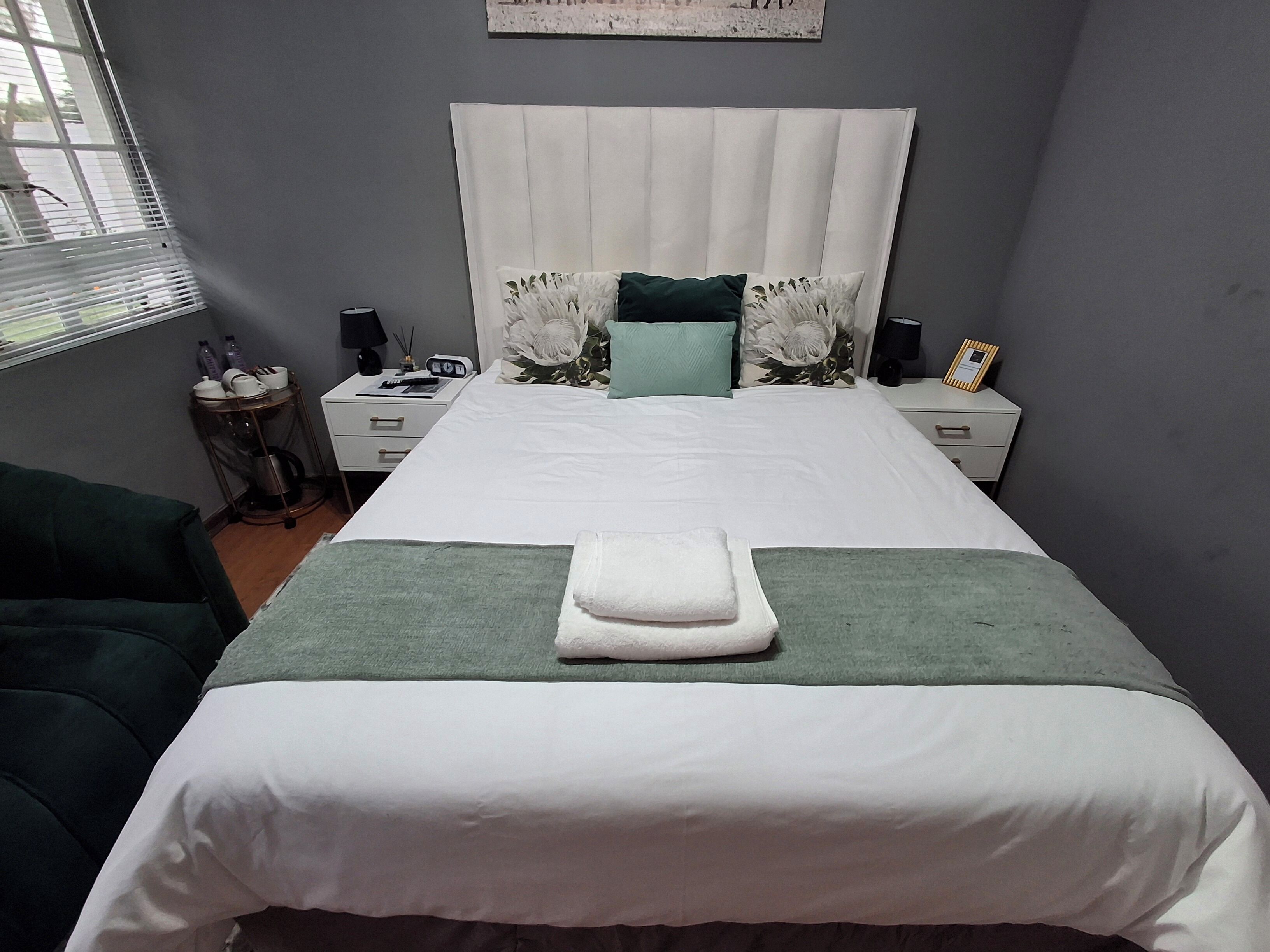 Habitació doble Comfort, no fumadors, vistes al jardí | Llençols de cotó egipci i roba de llit d'alta qualitat 