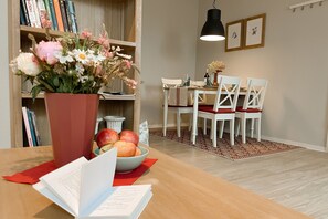 Dining - Holiday Apartment Gut Börtewitz with 50sqm, 1 Bedroom, for up to 3 Persons (Leisnig)