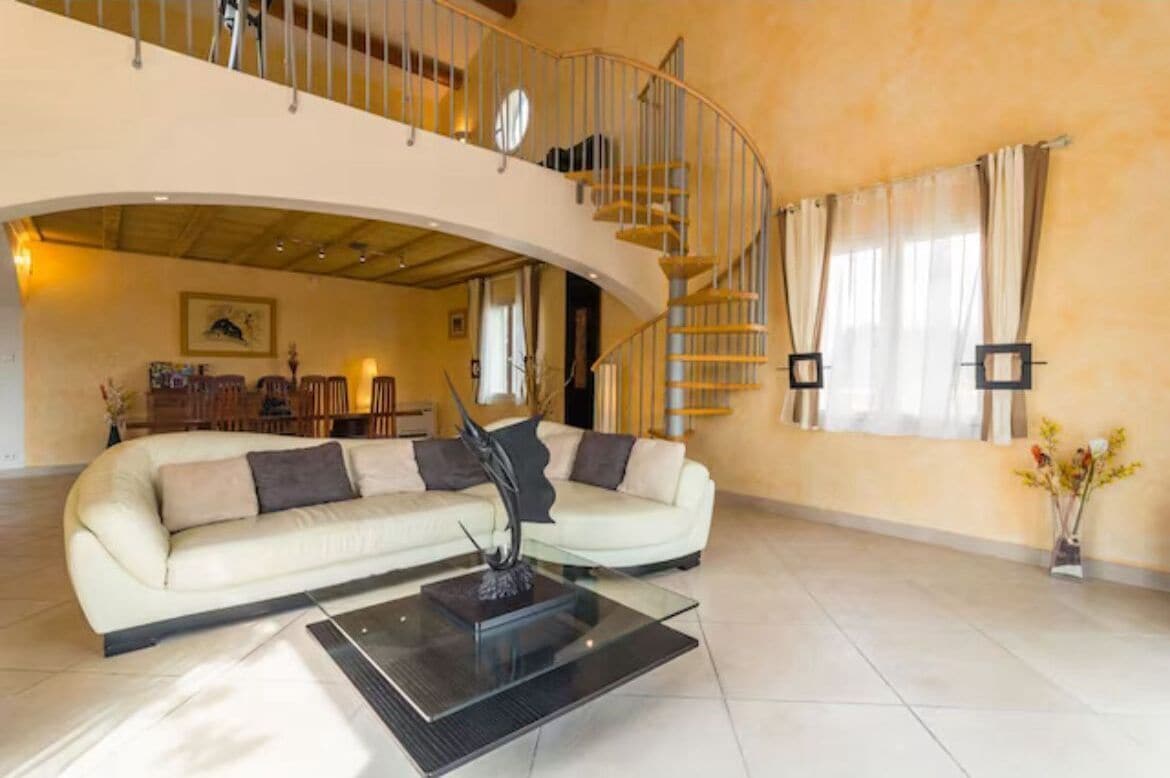 Villa With Swimming Pool In A Quiet Area Near Nîmes - Nîmes