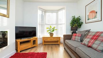 Smart-TV, Kamin, Arbeitsbereiche