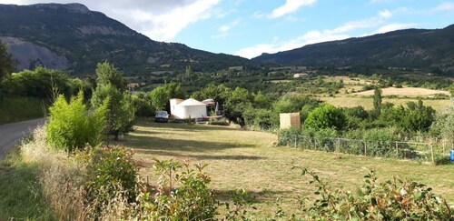 The Bee Yurt, Drôme Provençale
