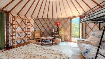 1 habitación y ropa de cama