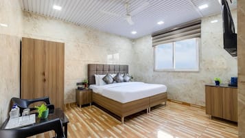 Superior Double or Twin Room | Peralatan tempat tidur hipoalergenik, Wi-fi percuma, cadar katil