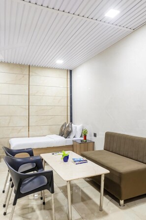 Room service – dining - Hotel Bill Palace  (New Delhi)