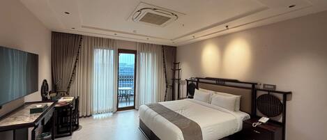Deluxe Twin Room | Free WiFi, bed sheets