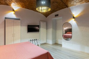 2 chambres, fer et planche à repasser