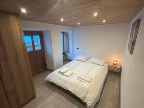 4 chambres, fer et planche à repasser, Wi-Fi gratuit