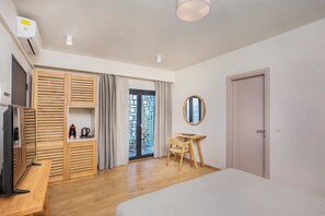 Superior Double Room, Sea View | In-room safe, soundproofing, iron/ironing board, free WiFi - Elies 33 Bio Retreat (AFYTOS)