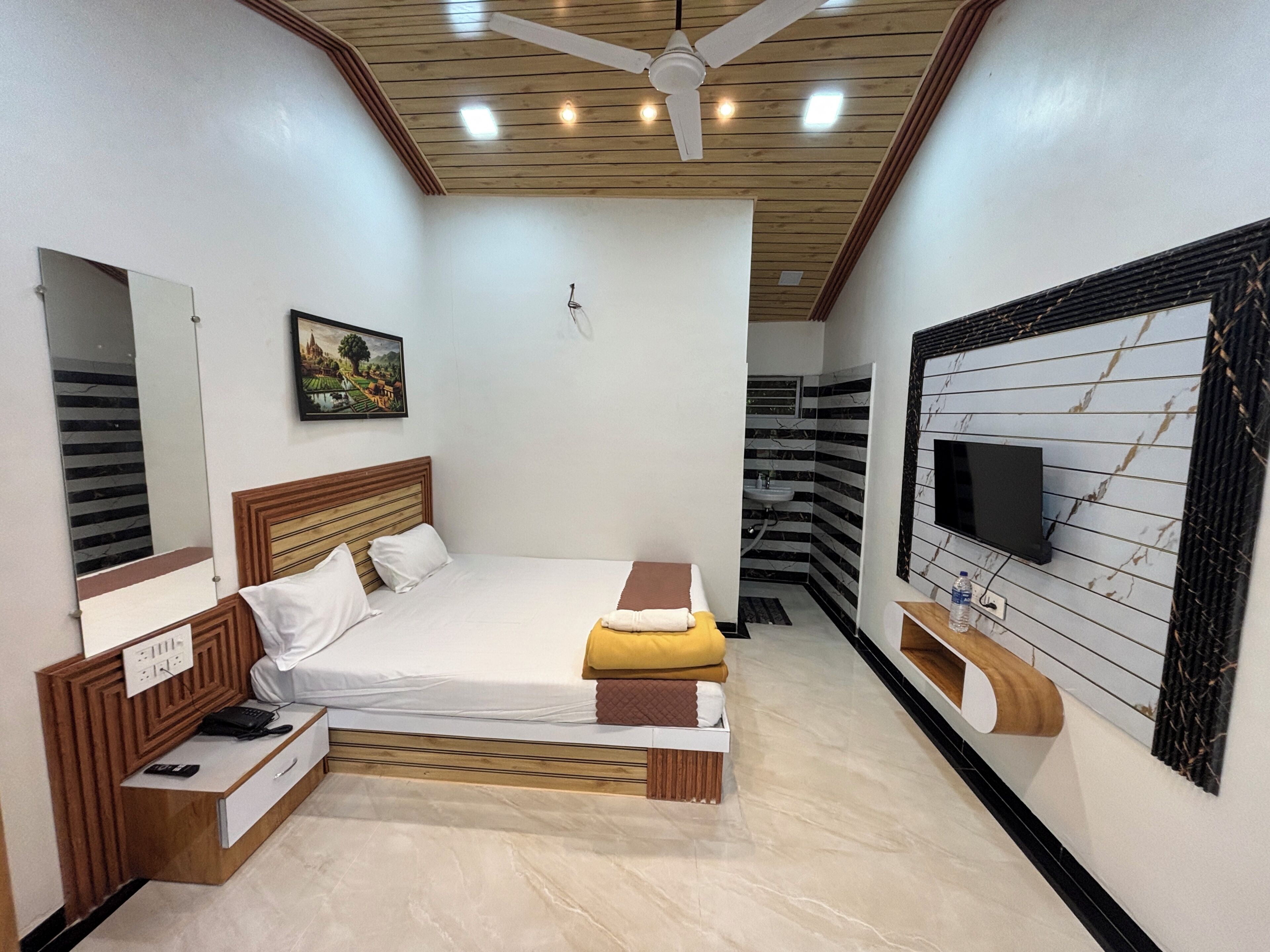 Gallery Double Room, Garden View | WiFi (free), bed sheets