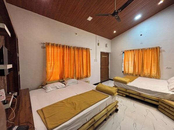 Family Suite | Free WiFi - Green Paradise Trimbak (NASHIK)