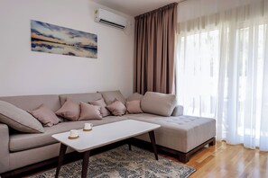 Living area - Ststus M apartments 180 (Becici)