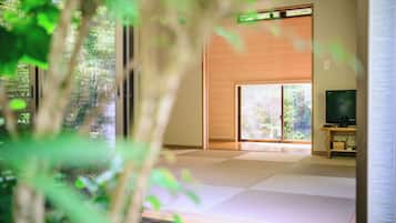 Family House, Mountain View | Pillowtop beds, free WiFi, bed sheets