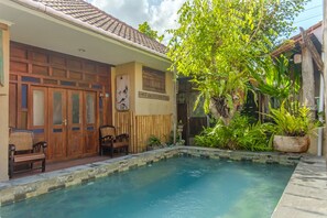 Outdoor pool - TwoSpaces Living at Wave And Chill House (Canggu)