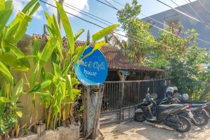 Exterior - TwoSpaces Living at Wave And Chill House (Canggu)