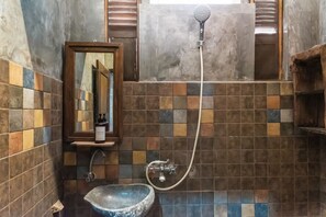 Standard Room | Bathroom | Bidet, soap - TwoSpaces Living at Wave And Chill House (Canggu)