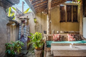 Living area - TwoSpaces Living at Wave And Chill House (Canggu)