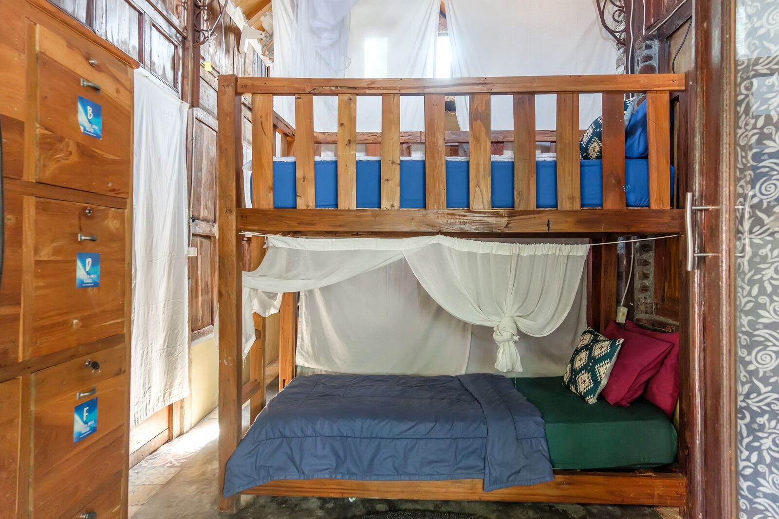 Wi-Fi ฟรี, ผ้าปูที่นอน