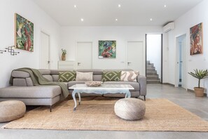 TV - Casa Debora for 5 people in the Mongo area (L'Escala)
