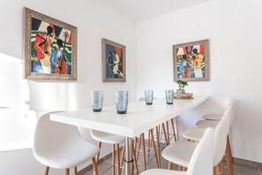 Dining - Casa Debora for 5 people in the Mongo area (L'Escala)