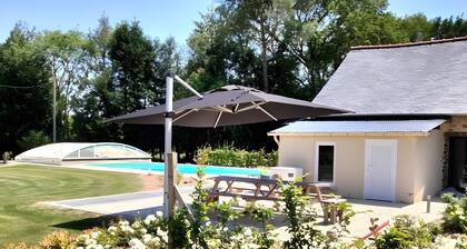 Stone Cottage with Private Heated Pool in the Guéra Valley
