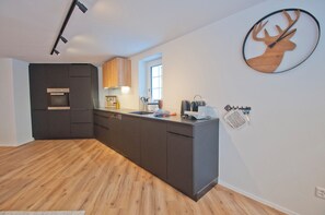 Private kitchen - Chalet Aeschhorn, Apartment Lucy (Zermatt)