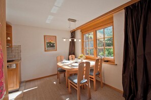 Dining - Haus Lizi, Apartment 8 (Zermatt)