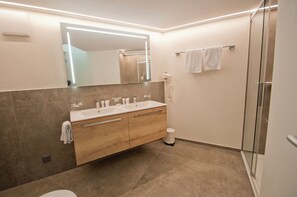 Shower, free toiletries, hair dryer - Chalet Aeschhorn, Apartment Eleonore (Zermatt)