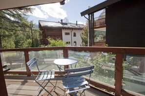 Outdoor dining - Casa d'Amore,  Apartment Lyskamm (Zermatt)