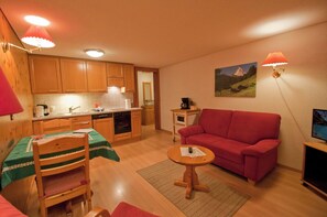 TV - Haus Dent Blanche, Apartment Allalin (Zermatt)