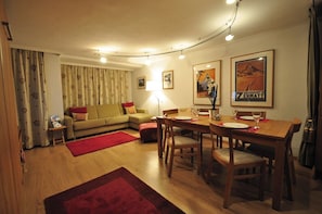 Dining - Haus Armina, Apartment Edward (Zermatt)