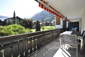 Outdoor dining - Haus Matten, Apartment Breithorn (Zermatt)