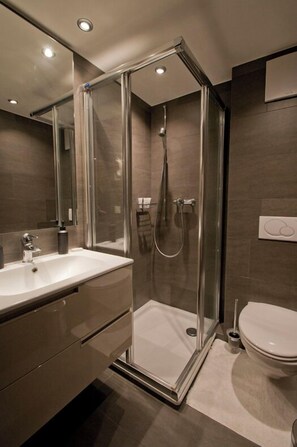 Shower - Nevada Residence, Apartment Twin Peak (Zermatt)