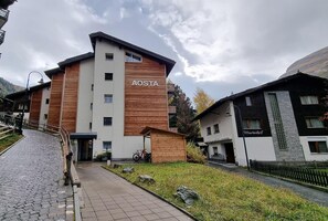Esterni