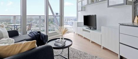 Apartment (2 Bedrooms) | Front of property