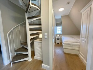 Desk, iron/ironing board, free WiFi - Cozy vacation apartment in Haus Rasmus in Kampen on Sylt (Kampen (Sylt))