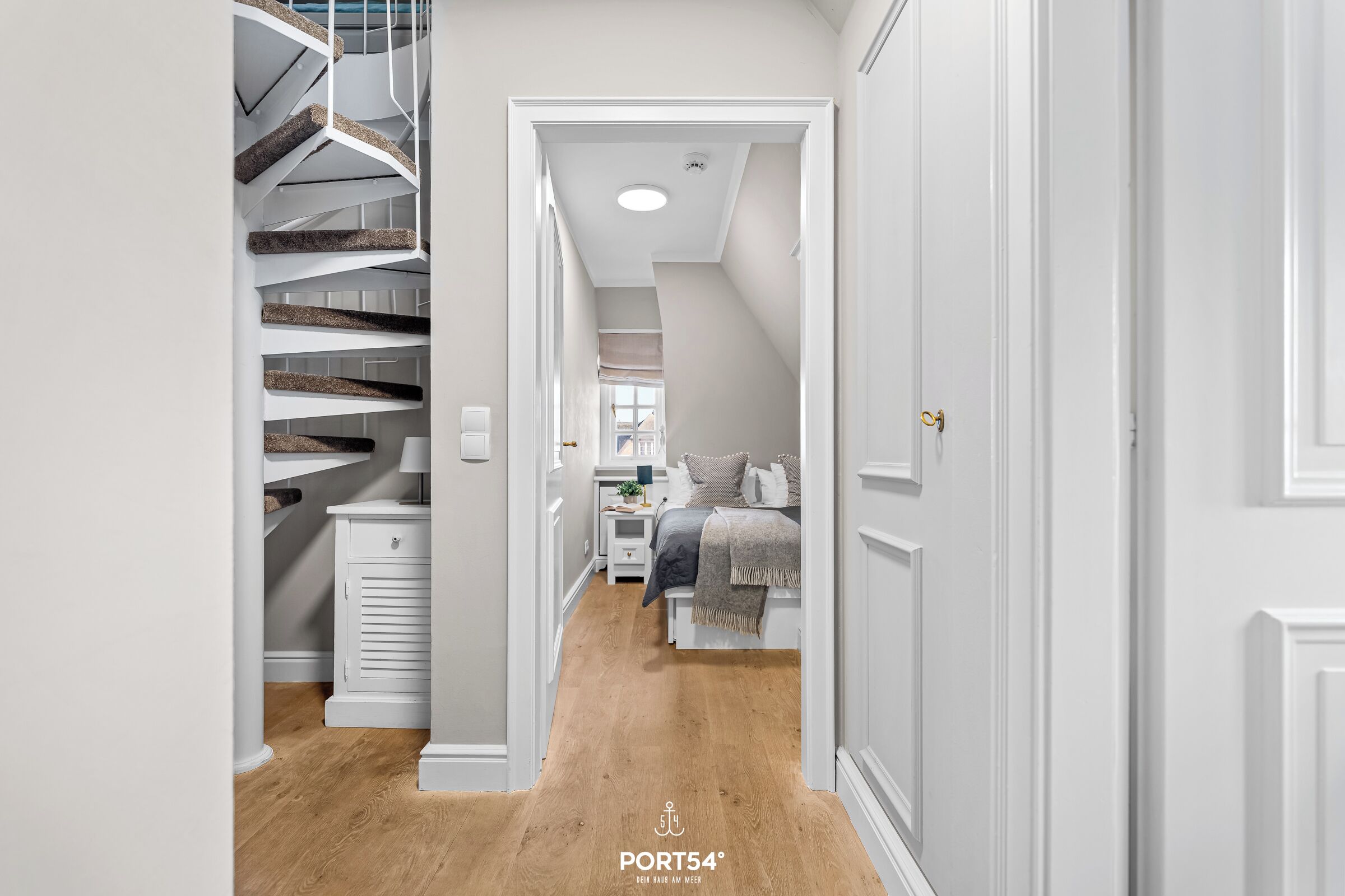 Escrivaninha, ferros/tábuas de passar roupa, Wi-Fi de cortesia