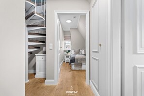 Schreibtisch, Bügeleisen/Bügelbrett, kostenloses WLAN