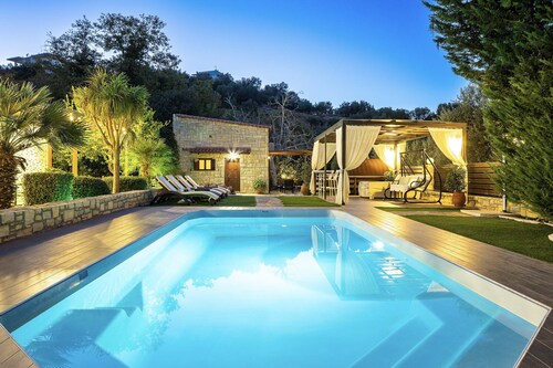 Maratho Villa - with Private Pool