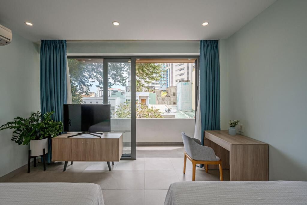 Minibar, bureau, chambres insonorisées, fer et planche à repasser