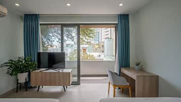 Minibar, bureau, chambres insonorisées, fer et planche à repasser